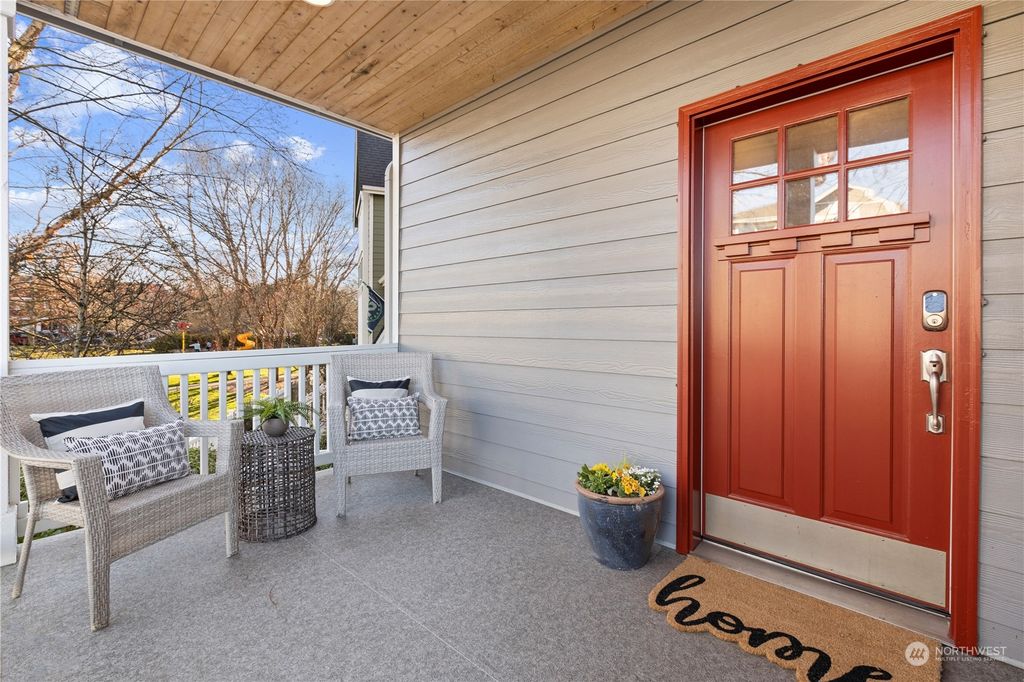 Photo of 5950 31st Avenue SW, Seattle, WA 98126 (MLS # 2204132)