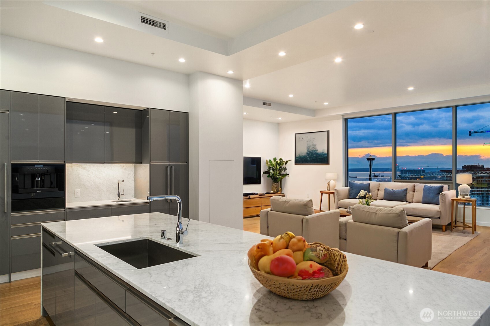 1808 Minor Avenue PH203