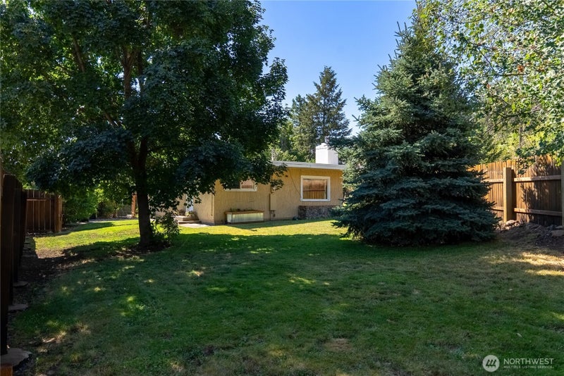 658 Twisp-Carlton Road