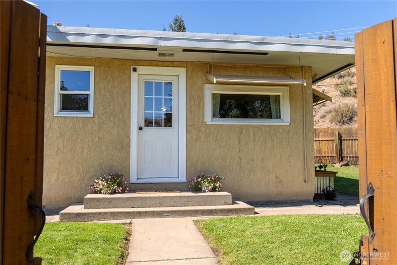 658 Twisp-Carlton Road