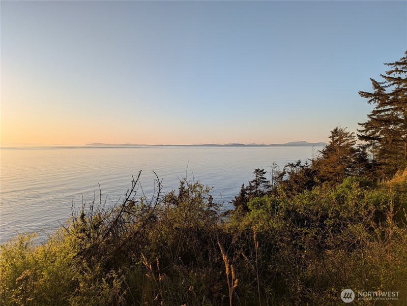 2089 West Beach Road
