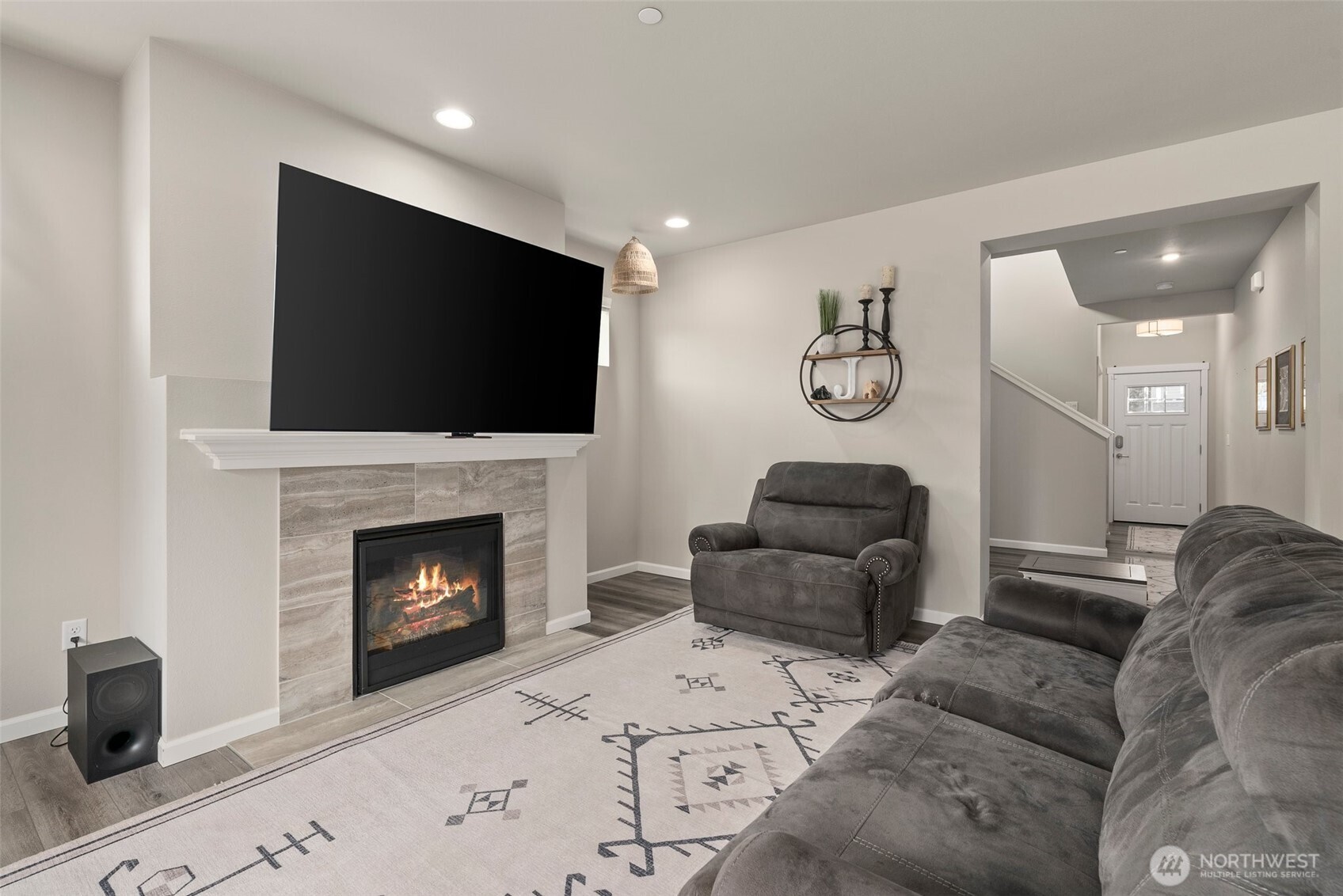 3115 Stephanie Loop NE