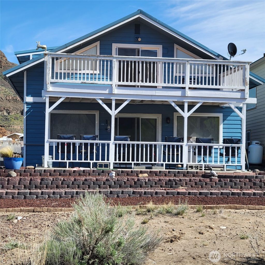 Photo of 958 River Drive SW, Quincy, WA 98848 (MLS # 2499938)