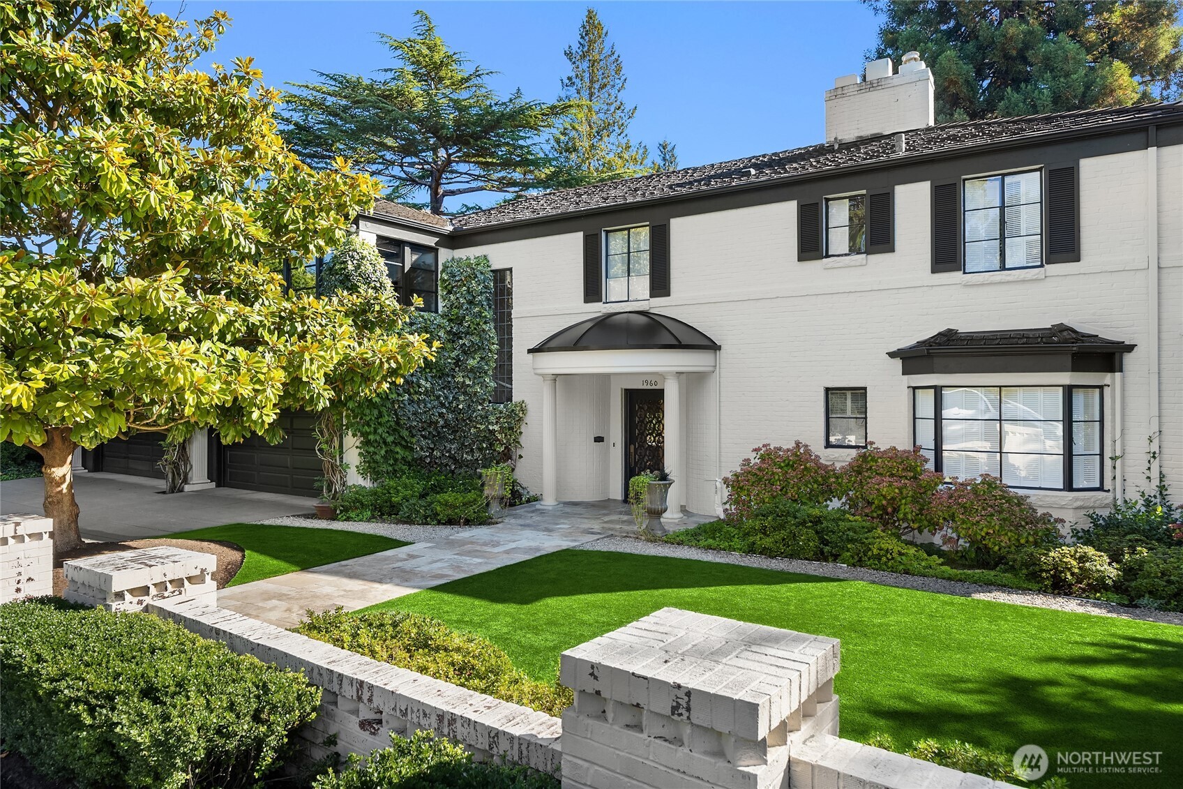 1960 Shenandoah Drive E