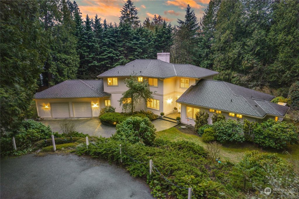 Photo of 19431 NE 169th Place, Woodinville, WA 98077 (MLS # 2033654)