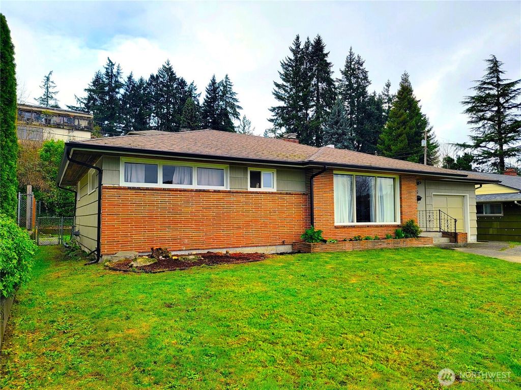 Photo of 2449 Veldee Avenue, Bremerton, WA 98312 (MLS # 2495744)