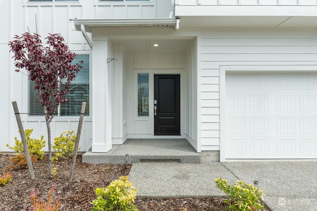 Photo of 28505 80th Dr NW Dr #6, Stanwood, WA 98292 (MLS # 2281132)