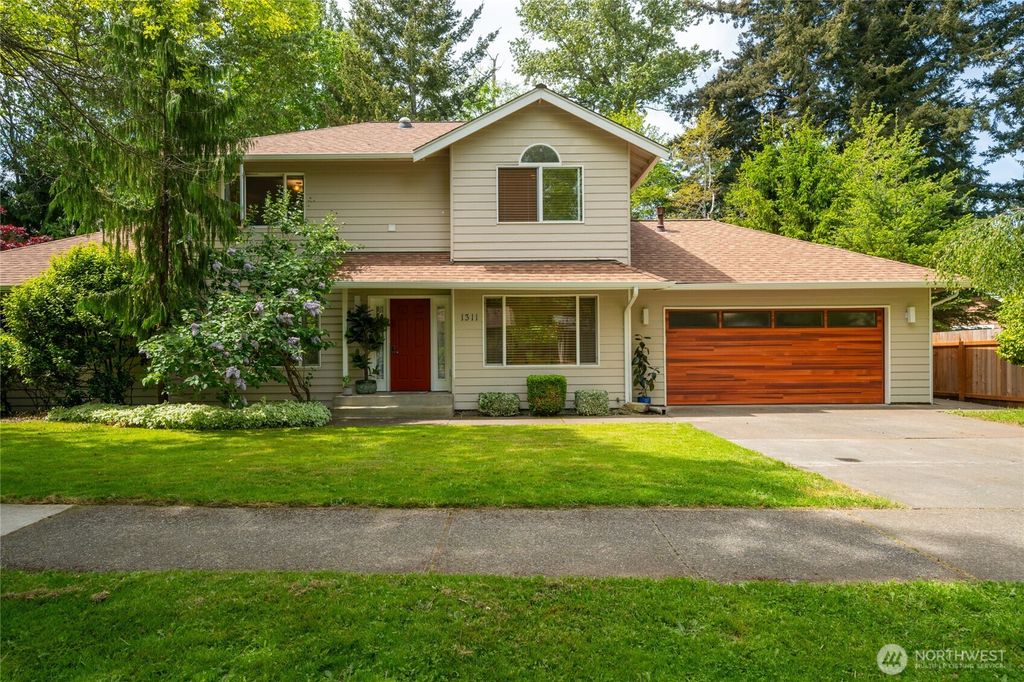 Photo of 1311 Clearbrook Drive, Bellingham, WA 98229 (MLS # 2518803)