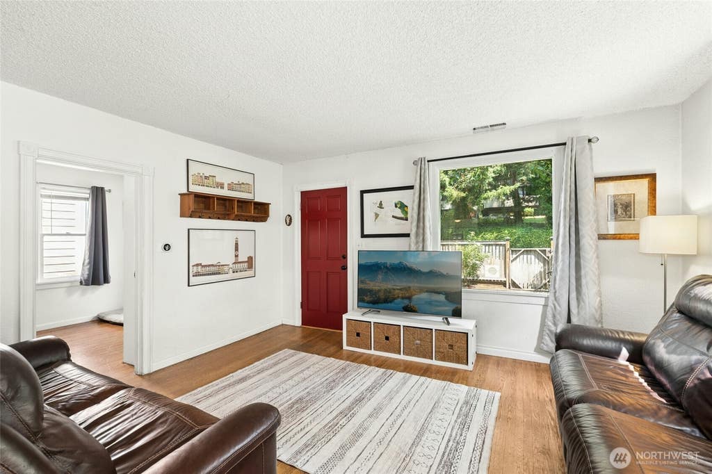 Photo of 18011 83rd Avenue NE, Kenmore, WA 98028 (MLS # 2571308)