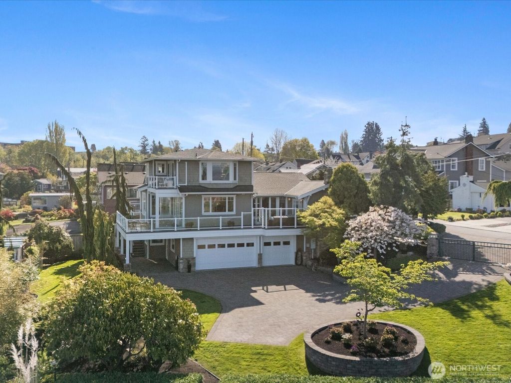 Photo of 603 Warren Avenue, Everett, WA 98201 (MLS # 2514951)