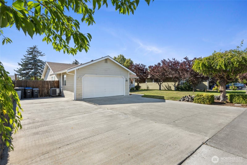 2214 S Belair Drive
