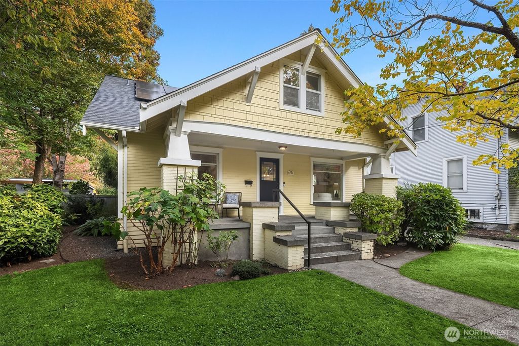 Photo of 5722 Keystone Place N, Seattle, WA 98103 (MLS # 2444321)