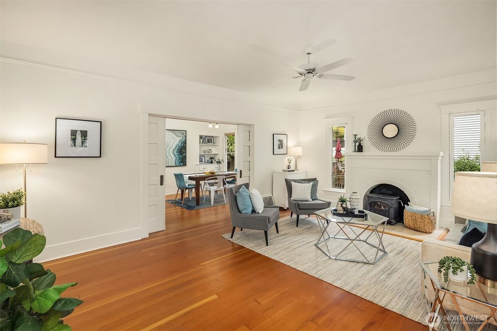 Photo of 5722 Keystone Place N, Seattle, WA 98103 (MLS # 2444321)