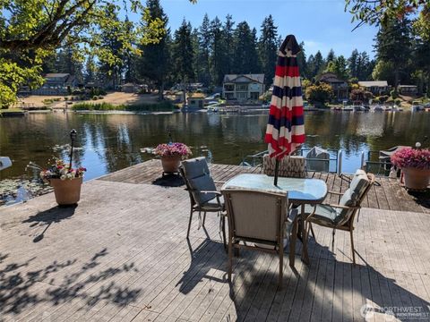 Photo of 1111 Lake Sawyer Island, Black Diamond, WA 98010 (MLS # 2477526)