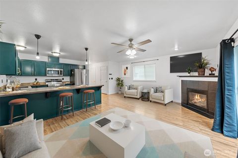 Photo of 12428 160th Street Ct E, Puyallup, WA 98374 (MLS # 2501210)