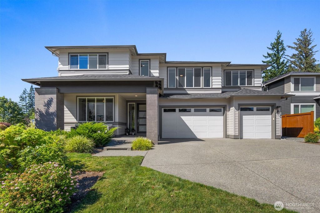 Photo of 902 SE 10th Street, North Bend, WA 98045 (MLS # 2417840)