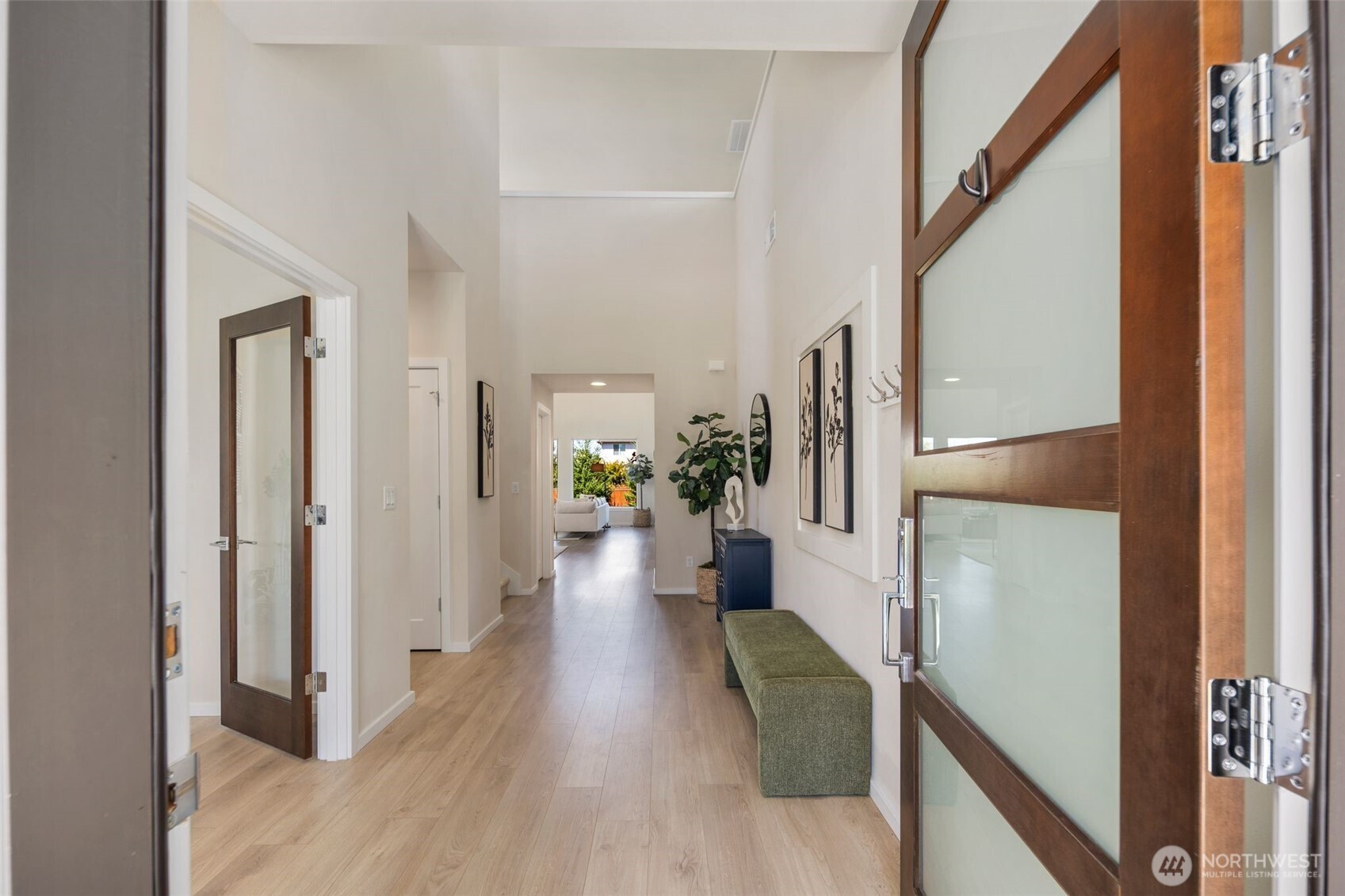 902 SE 10th Street