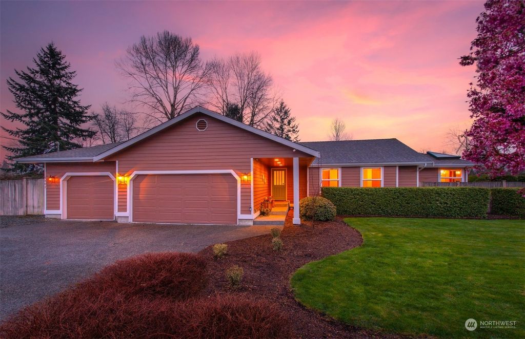 Photo of 9302 72nd Street SE, Snohomish, WA 98290 (MLS # 2208955)