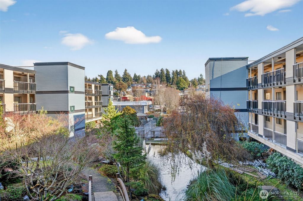 Photo of 601 S 227th Street #301S, Des Moines, WA 98198 (MLS # 2468679)