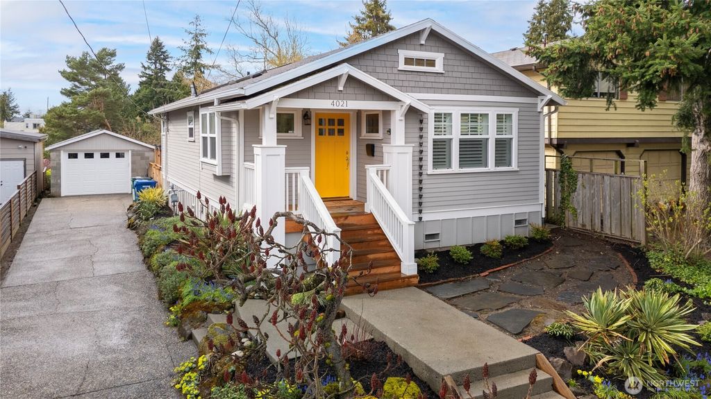 Photo of 4021 Evanston Avenue N, Seattle, WA 98103 (MLS # 2343964)