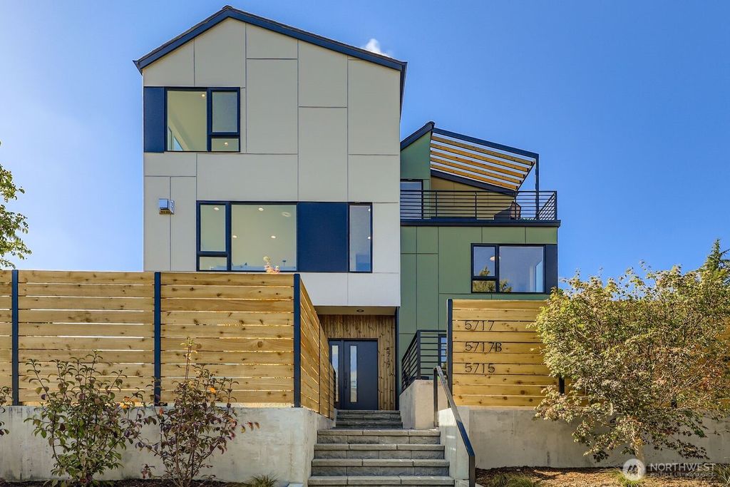 Photo of 5717 35th Avenue NE, Seattle, WA 98105 (MLS # 2435321)