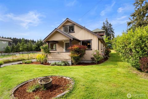 Photo of 11040 NE Maine Street, Kingston, WA 98346 (MLS # 2519303)