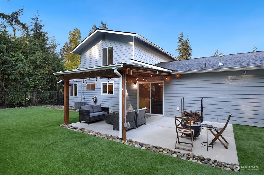 Photo of 18903 SE 265th Street, Covington, WA 98042 (MLS # 2301573)