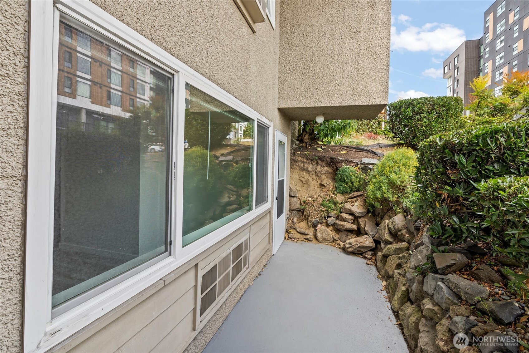 440 St Helens Avenue 101