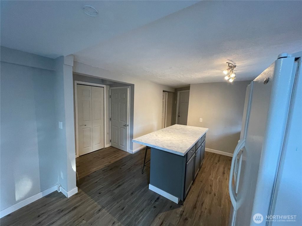 Photo of 30524 8TH Avenue SW, Federal Way, WA 98023 (MLS # 2463579)