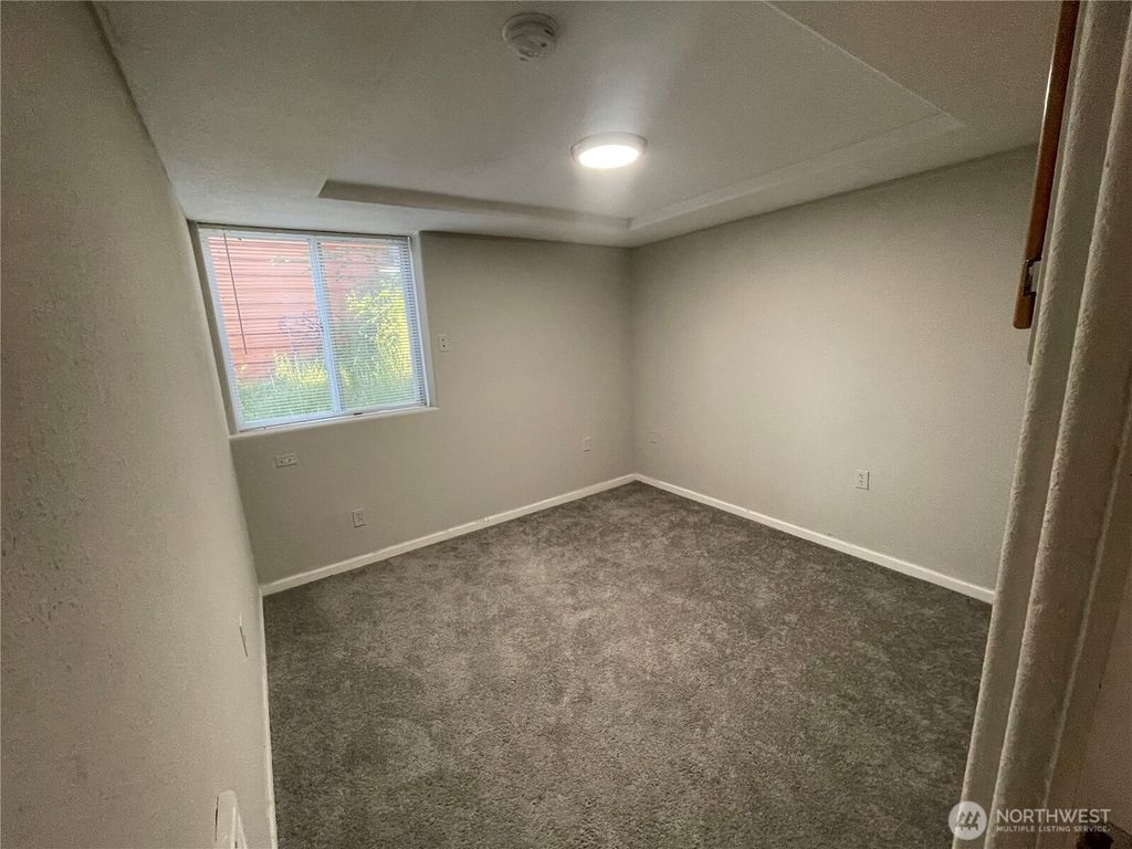 Photo of 30524 8TH Avenue SW, Federal Way, WA 98023 (MLS # 2463579)