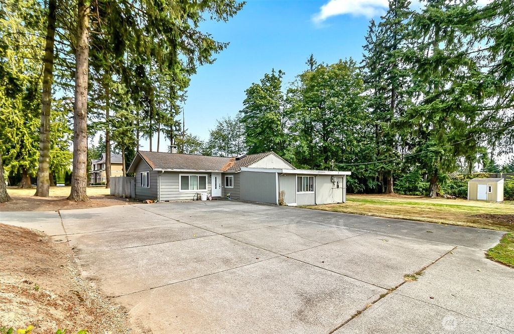 Photo of 14525 Ash Way, Lynnwood, WA 98087 (MLS # 2426663)