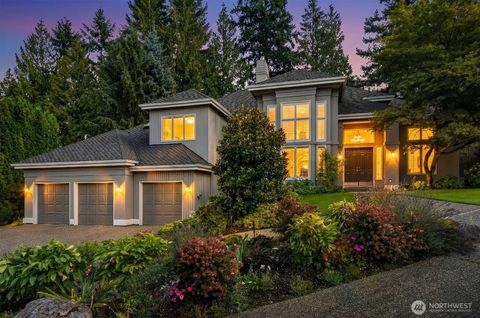 Photo of 5208 Isola Place NW, Issaquah, WA 98027 (MLS # 2482010)