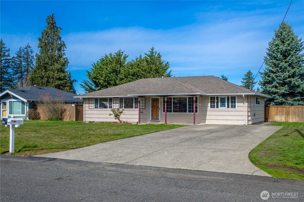 Photo of 8605 Haviland Avenue SW, Lakewood, WA 98498 (MLS # 2500119)