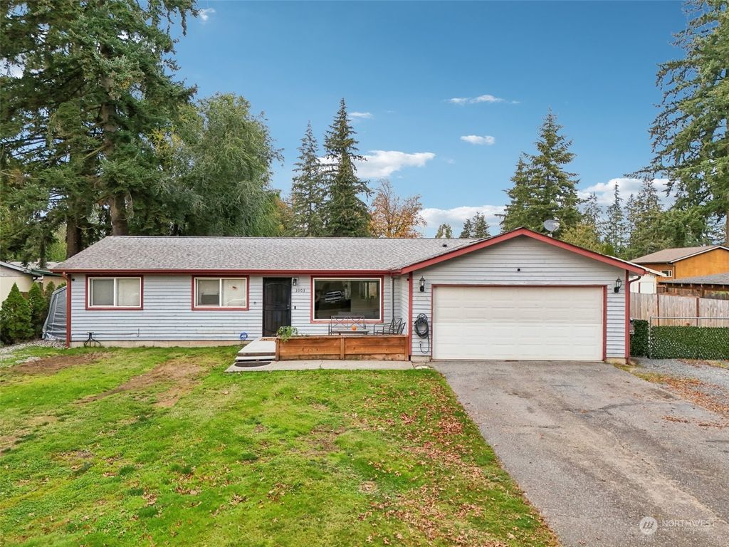 Photo of 3903 118th Place NE, Marysville, WA 98271 (MLS # 2305066)