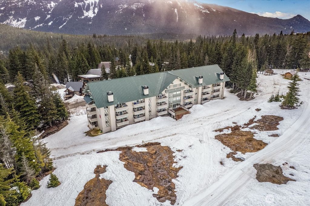 Photo of 220 Tanner Way #312, Snoqualmie Pass, WA 98068 (MLS # 2361148)