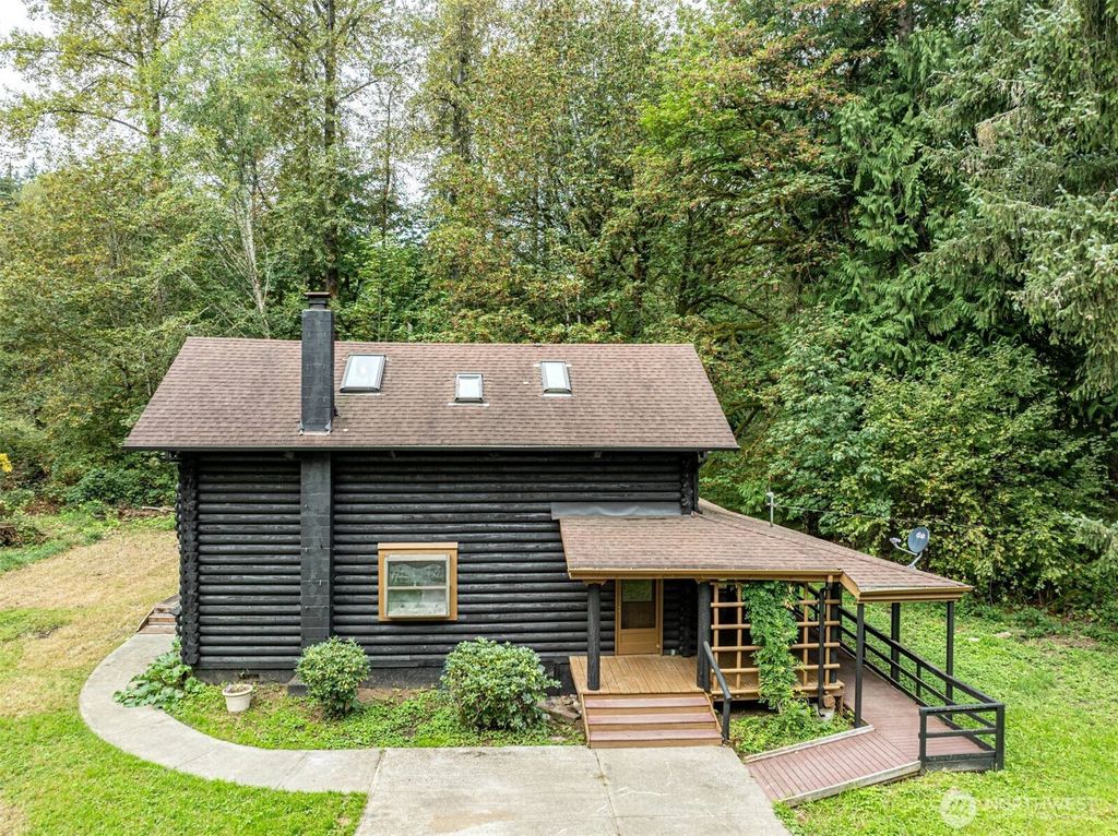 Photo of 12107 155th Avenue NE, Arlington, WA 98223 (MLS # 2425239)