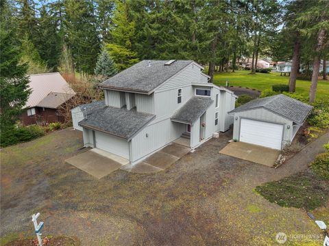 Photo of 140 E Saint Andrews Drive, Shelton, WA 98584 (MLS # 2505671)