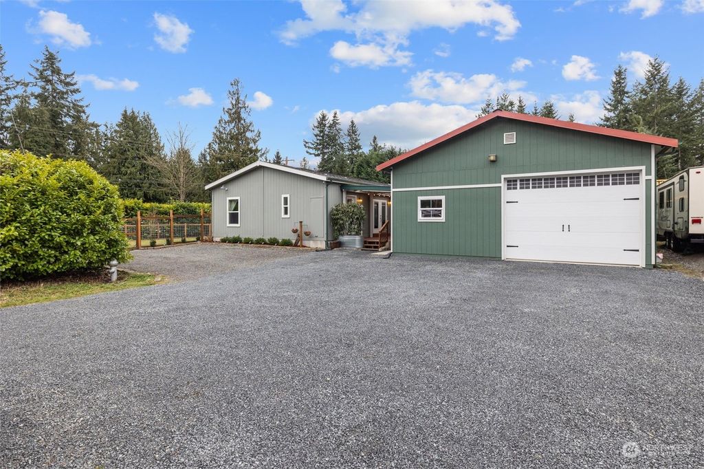 Photo of 12528 10TH Drive SE, Everett, WA 98208 (MLS # 2196806)