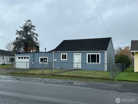 Photo of 608 W Scott Street, Aberdeen, WA 98520 (MLS # 2462906)