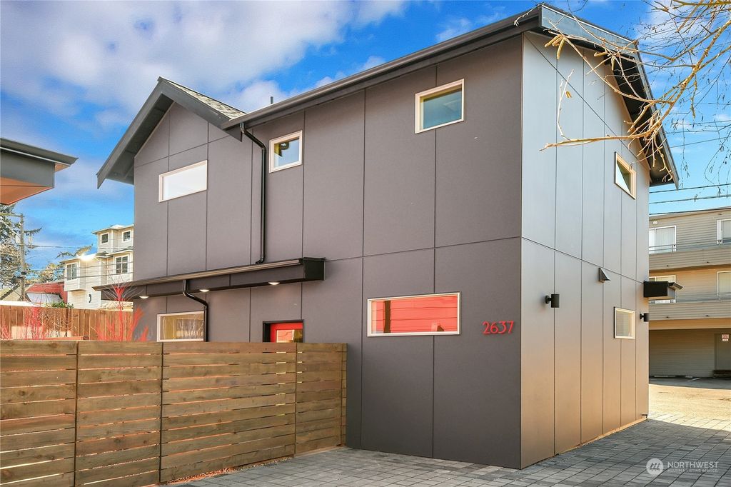 Photo of 2637 41st Avenue SW, Seattle, WA 98116 (MLS # 2213865)