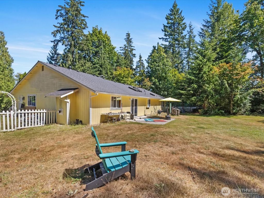 Photo of 9222 W Meadow Lake Drive, Snohomish, WA 98290 (MLS # 2415546)