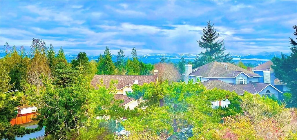 Photo of 1719 223rd Place NE, Sammamish, WA 98074 (MLS # 2479083)