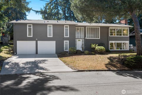 Photo of 6215 122nd Avenue SE, Bellevue, WA 98006 (MLS # 2533494)
