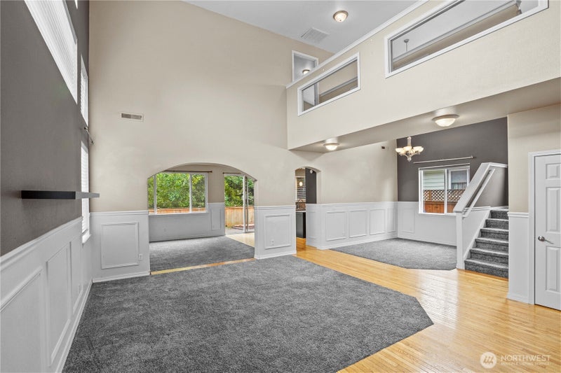 8806 177th Street E