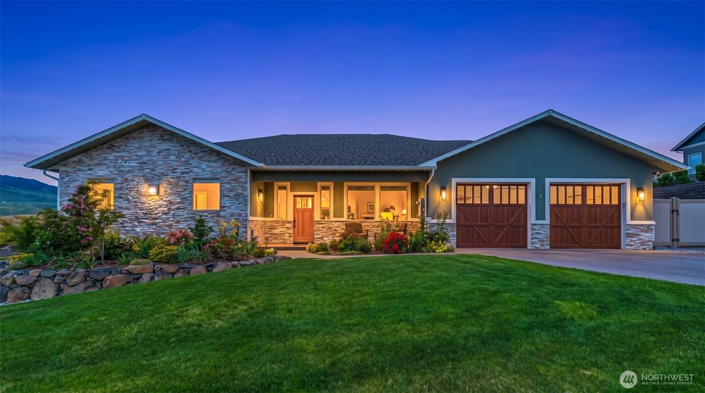 Photo of 4015 Knowles Road, Wenatchee, WA 98801 (MLS # 2518358)