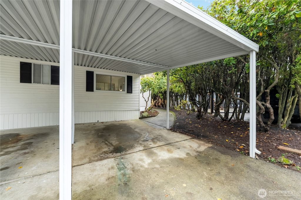 Photo of 19305 127th Avenue NE, Bothell, WA 98011 (MLS # 2454472)