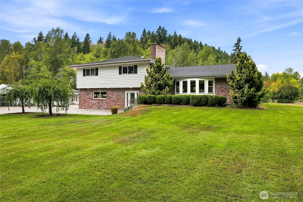 Photo of 2917 Sawall Avenue, Centralia, WA 98531 (MLS # 2586816)