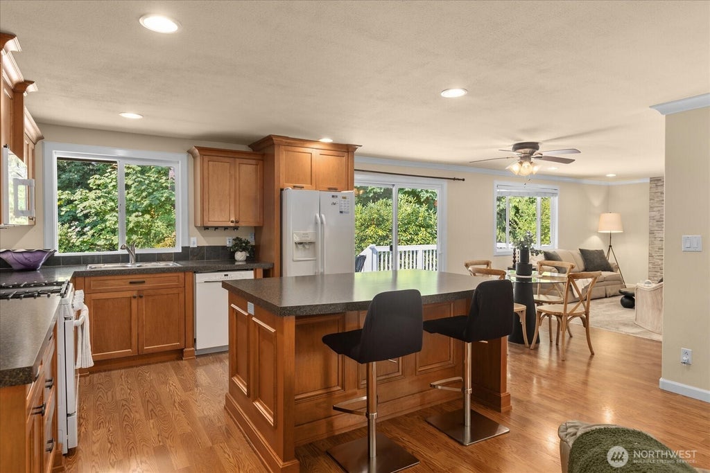 Photo of 13204 60th Drive SE, Everett, WA 98208 (MLS # 2574127)