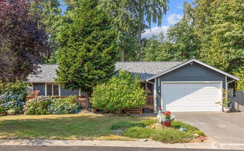 Photo of 13204 60th Drive SE, Everett, WA 98208 (MLS # 2574127)