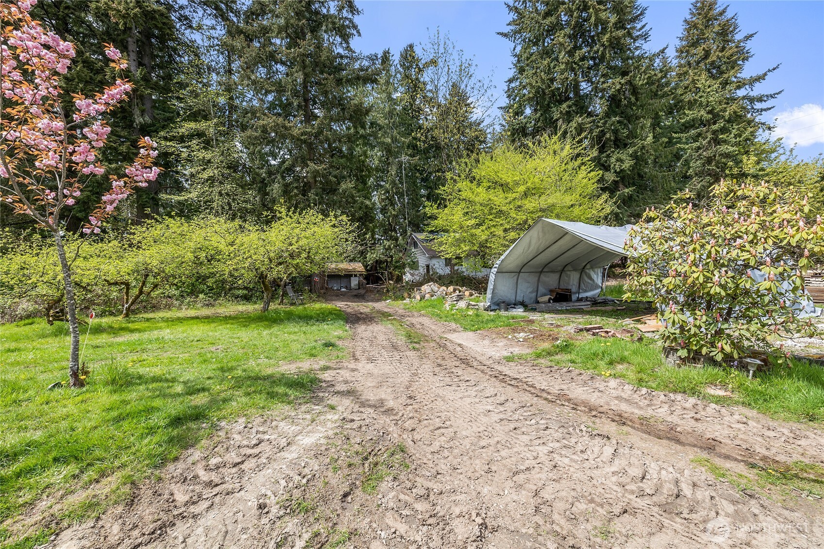 4494 SE Mile Hill Drive